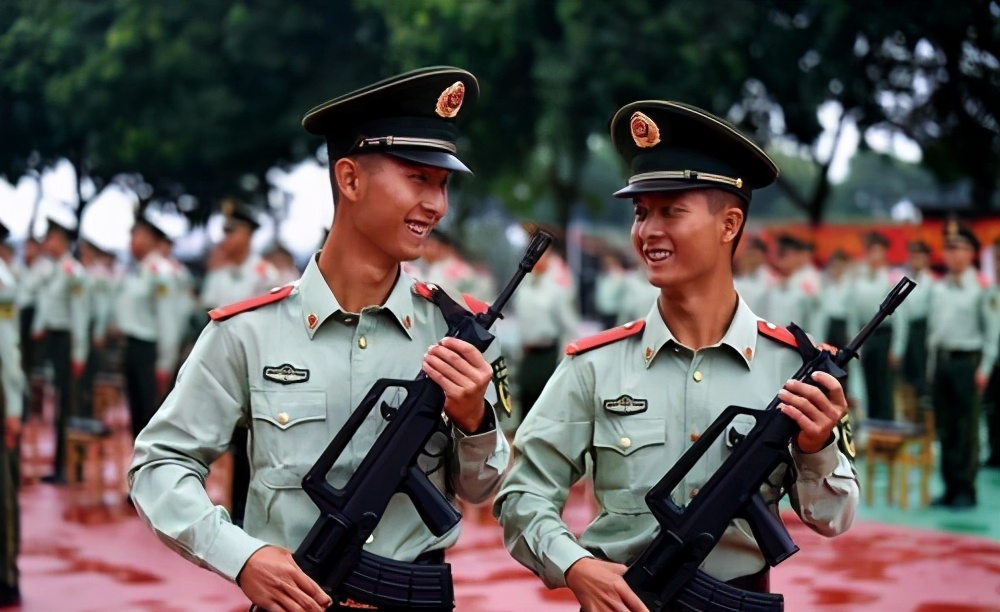 在读大学生参军入伍保留学籍几年,在读大学生参军入伍好吗