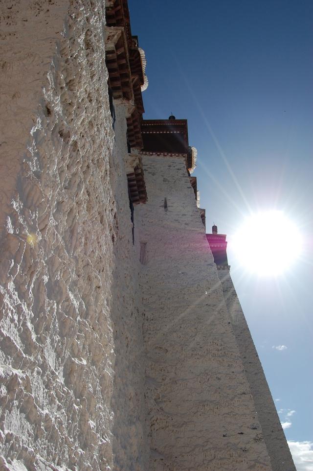 *藏西**必打卡的胜地——布达拉宫，外观宏伟大气，内涵更是丰富多彩