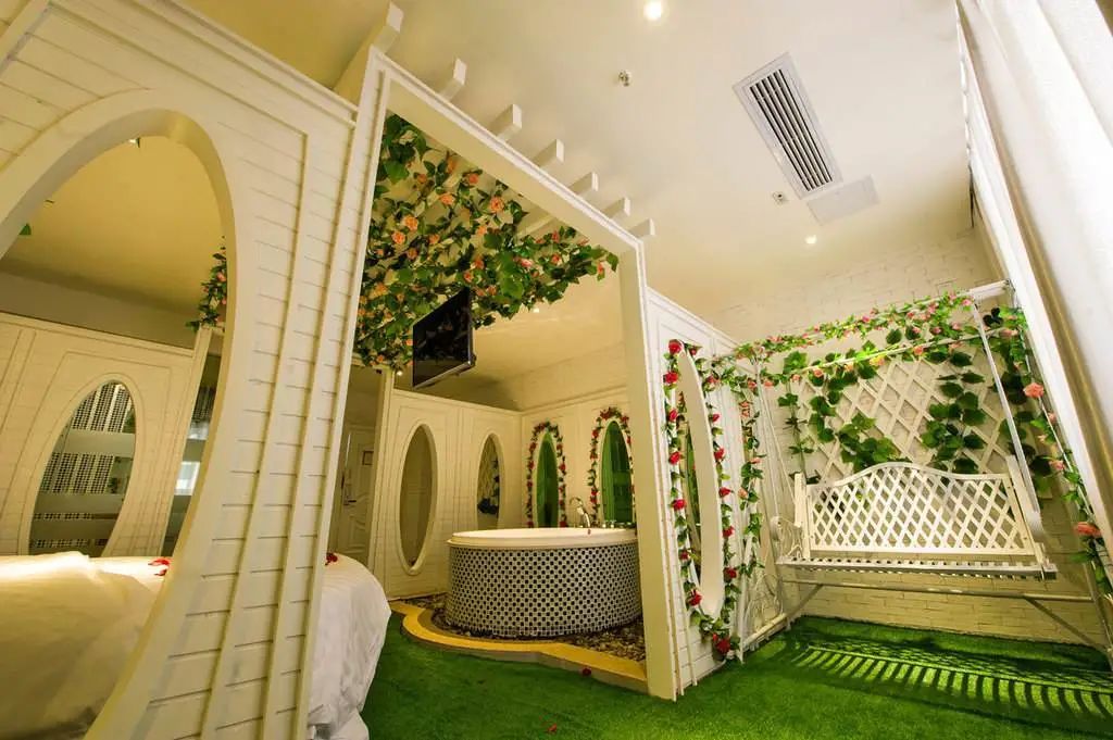 中型酒店需要投资多少钱,主题酒店投资费用