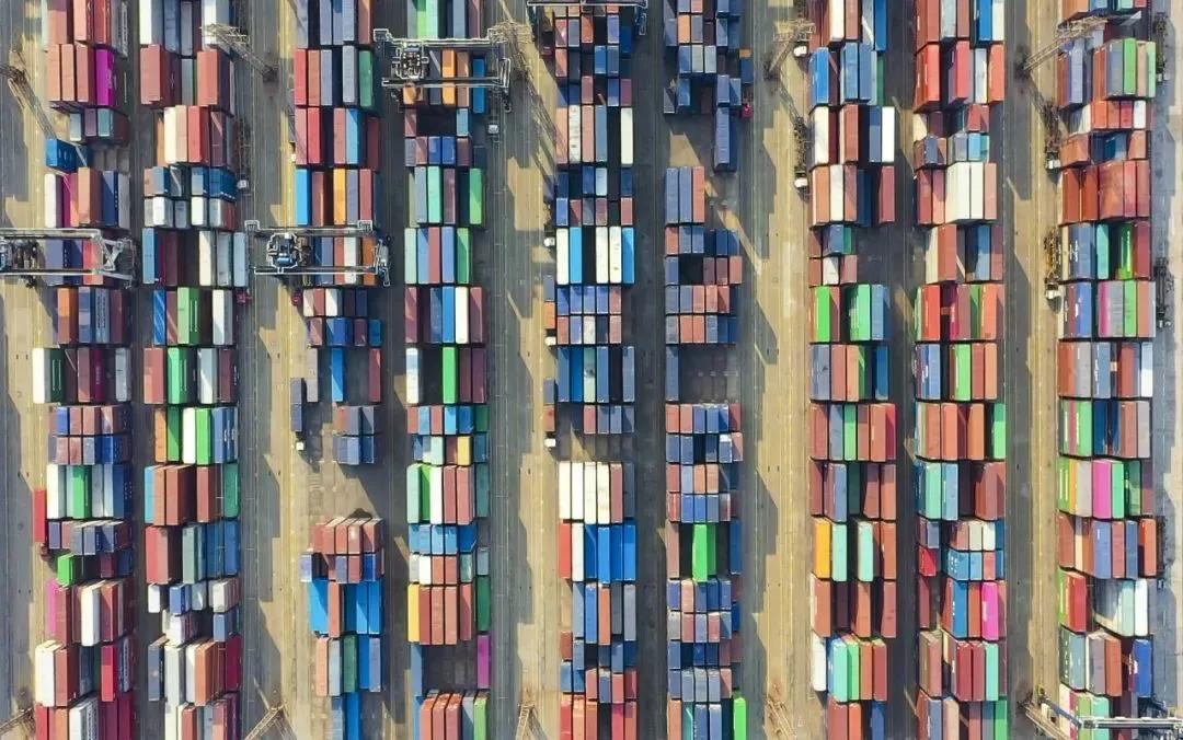 世界就在脚下,世界就在