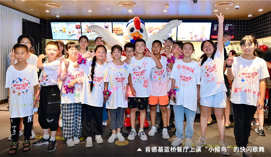 这群来自全国各地的「小候鸟」,温暖了整个上海