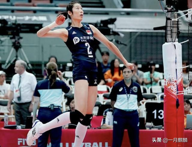 中国女排首先融入男排战术,中国女排严格的训练都有哪些