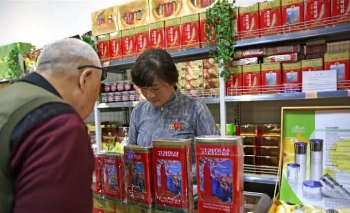 中国游客在朝鲜购物,朝鲜购物中国人必买