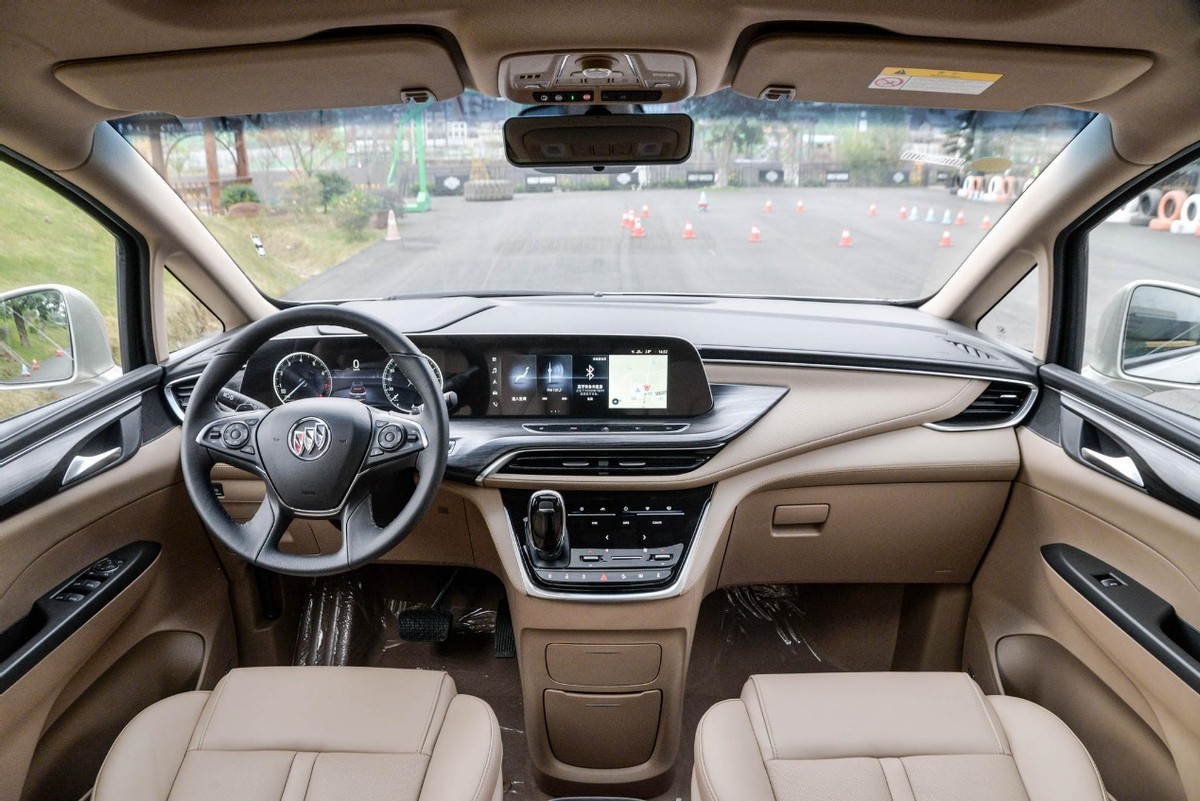 试驾gl8别克3.0,试驾别克gl8新款视频