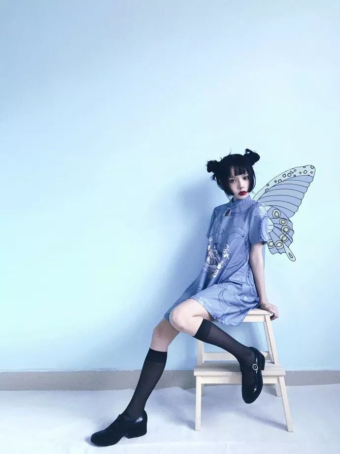 我是一条爱游泳的小金鱼,我是一条不会游泳的鱼