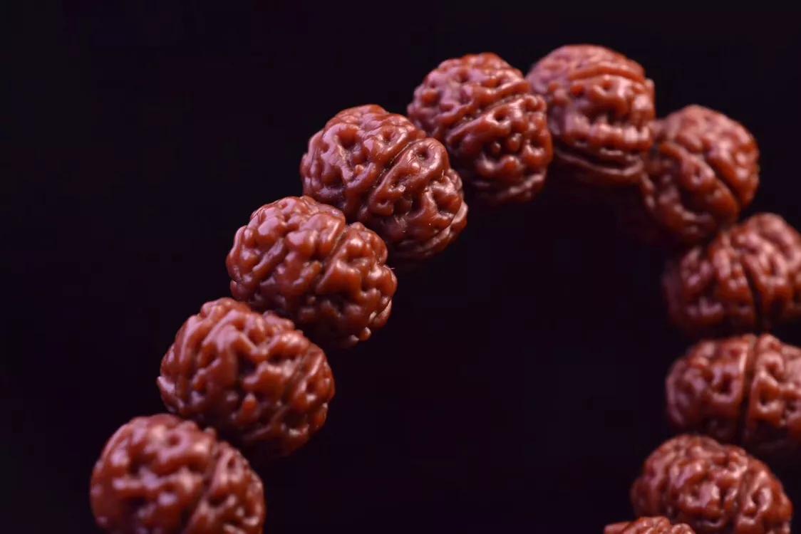 原桩树王小金刚盘玩后效果,老树王小金刚原皮是什么颜色