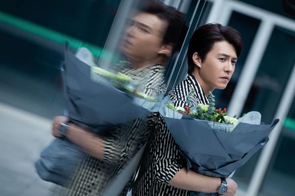 靳东深陷中年危机而不自知,靳东中年危机电视剧全集