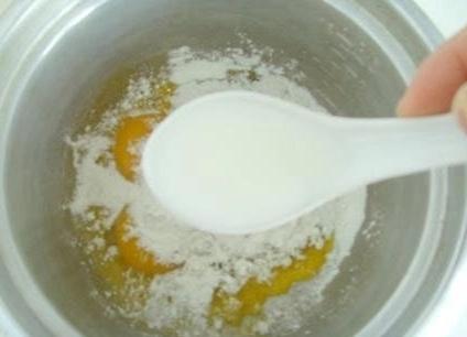 自制美味的电饭锅蛋糕,如何用电饭锅做蛋糕最简单