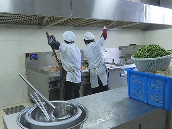 市场监管局对学校食堂规范管理,校园食堂食品安全强化全程监管