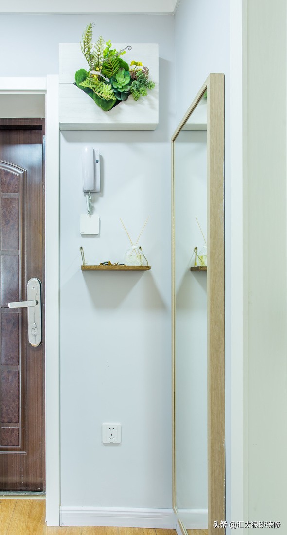 简单装修刷亮色乳胶漆效果案例,不吊顶不装射灯装修效果图