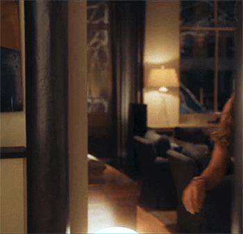 “全球第一美女”Gloria私生活，迷倒阿汤哥，二嫁豪门，年入两亿