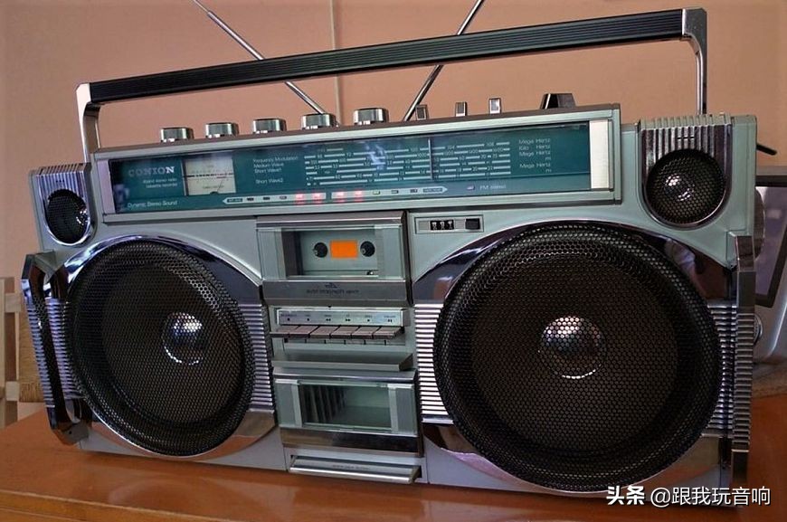 80年代康宁Conion推出的一款CRC-H84F便携式收录机音响