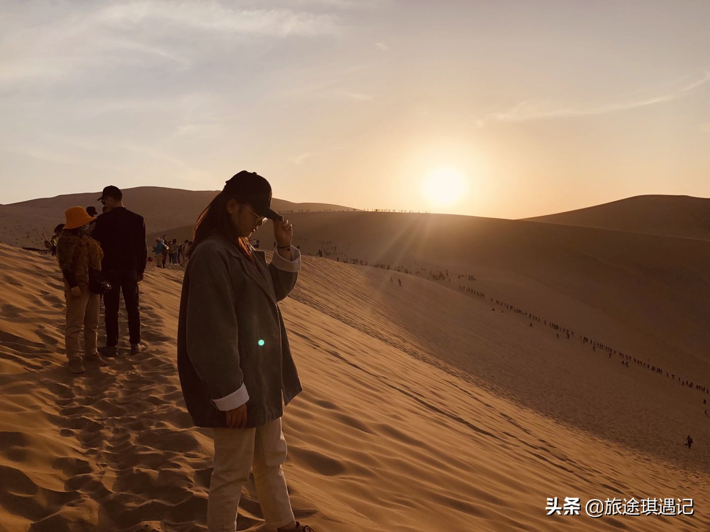 玩遍新疆需要用多少钱多少天,鸣沙山月牙泉游玩项目价格表