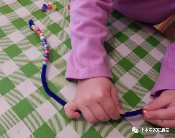 字母游戏吸管字母,英语字母游戏儿童版