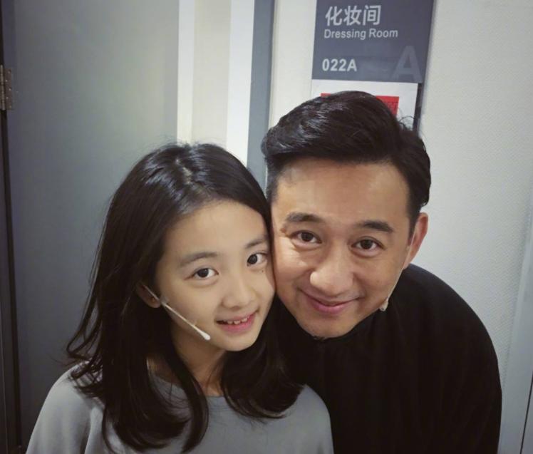 黄磊和孙莉的女儿多多,黄磊孙莉回应女儿多多争议