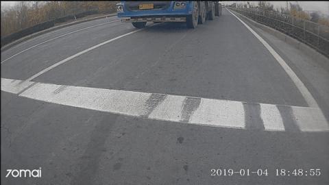 雨天流媒体摄像头看不清,前后双摄记录仪雨天效果