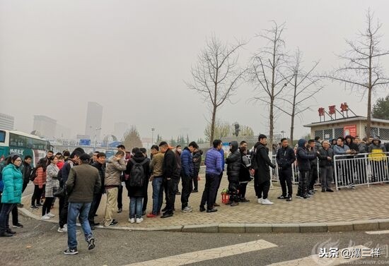 心疼球迷的球星,心疼球迷