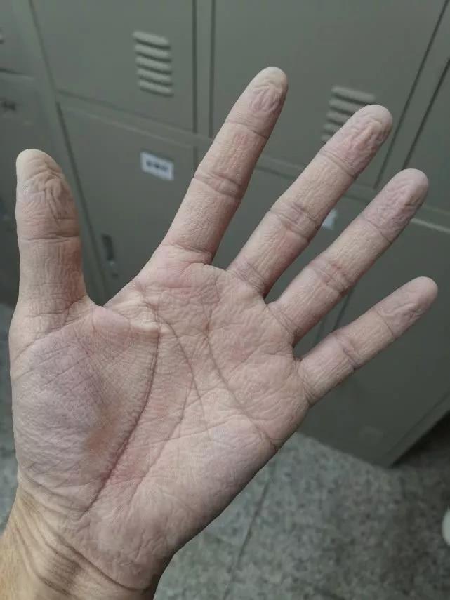 疫情期间，你万万没想到那群90后，撑起了疫情下的中国