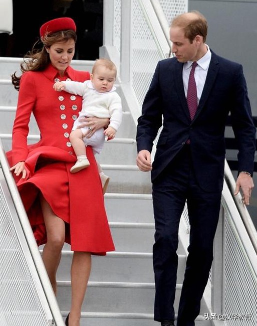 英国公主夏洛特上学,英国小公主小时候