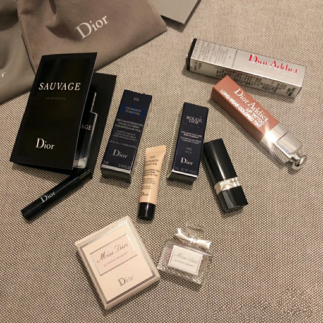 柜姐大牌小样,大牌护肤品小样比正装便宜