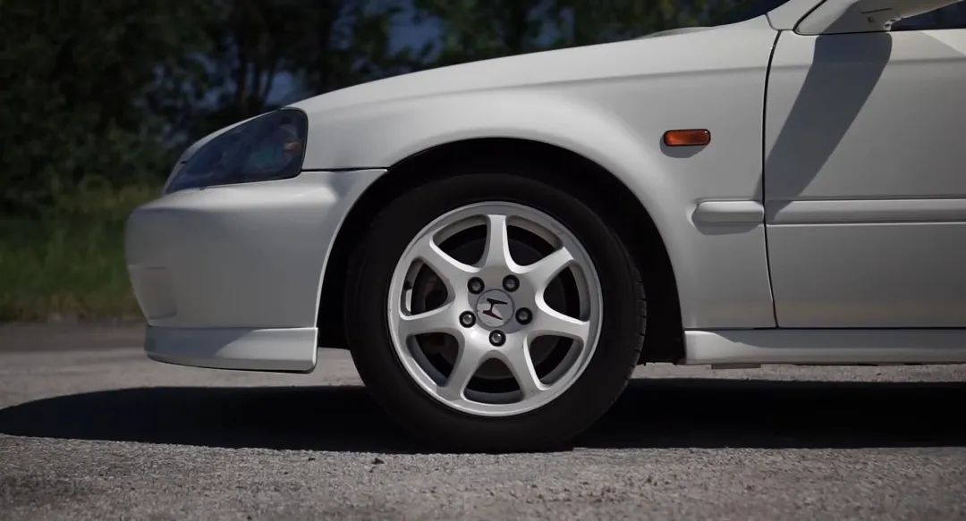 思域hatchback对比新款思域,本田思域为什么说买发动机送车