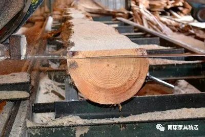 成为实木家具主材的，为什么是集成材，而不是更环保的锯材？