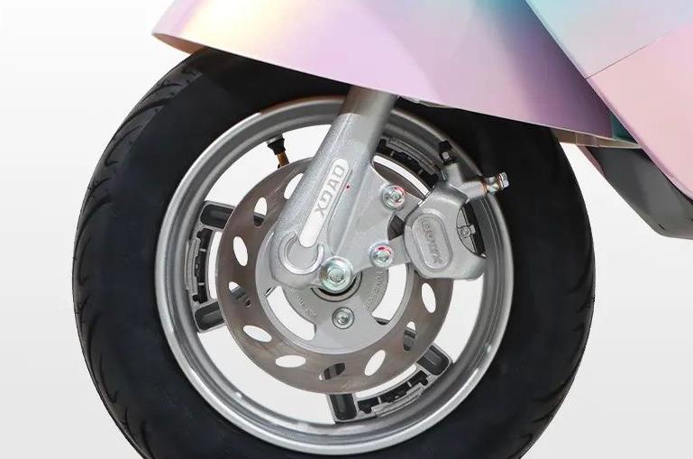 小刀200公里续航测试,小刀电动车巨无霸的七大黑科技