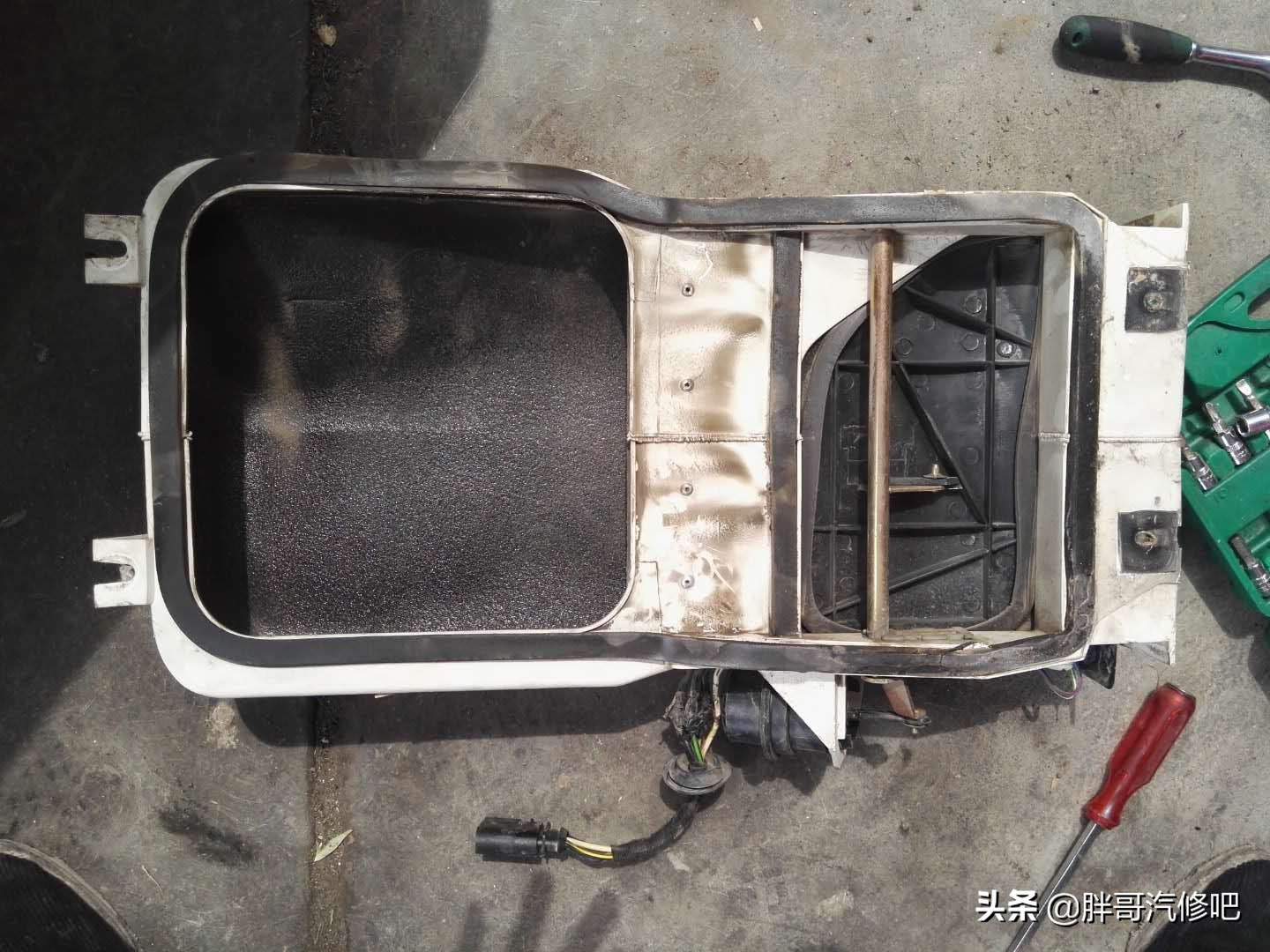 桑塔纳汽车空调不制冷维修,新桑塔纳空调ac灯亮压缩机不制冷