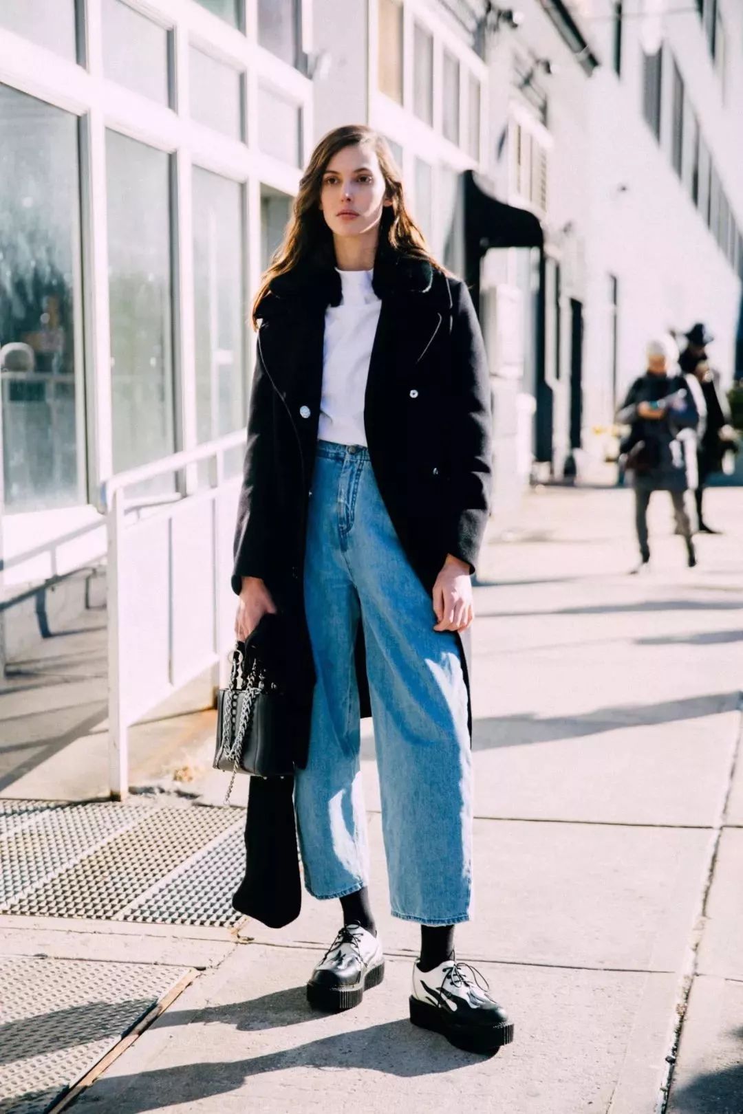 街拍复古风拍照姿势,街拍凹造型图片大全