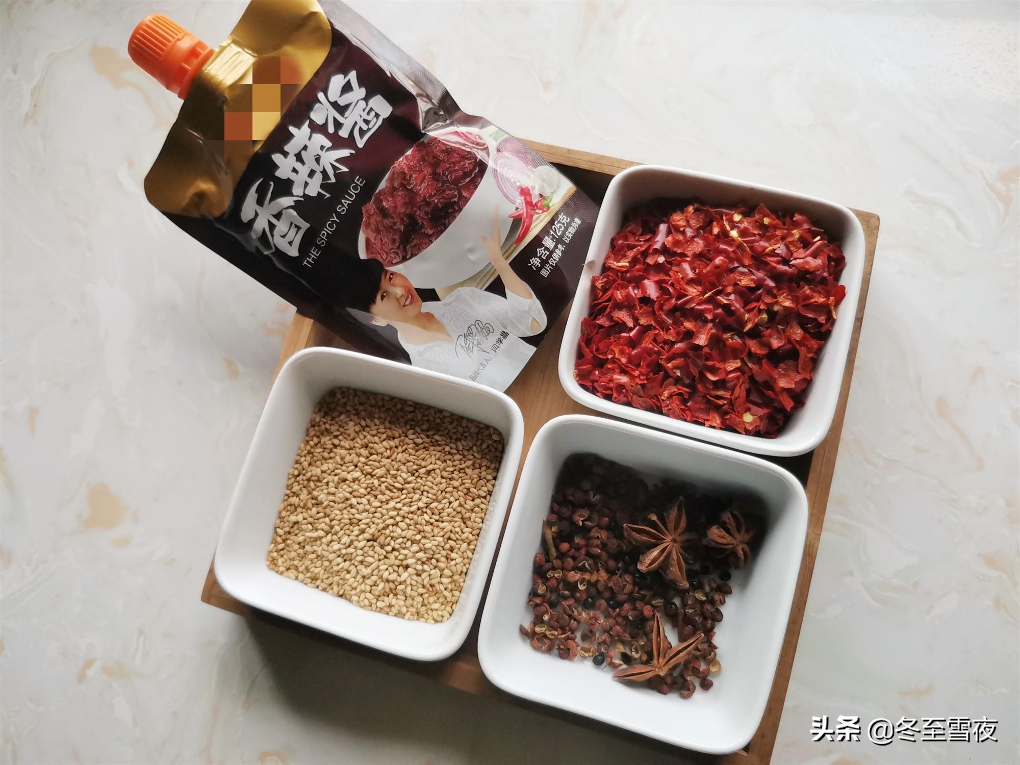 如何制作香辣小鱼干,香辣小鱼干详细做法