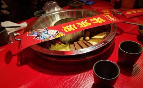 谭鸭血老火锅探店,探店美食火锅谭鸭血