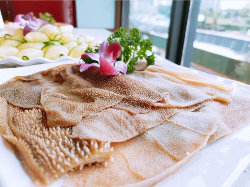 左手鲜香麻辣，右手尺颊生香！8荤6素~成都锦城大院火锅4人99元