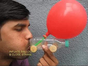 穷人的乐高什么样？印度大佬用垃圾做的玩具，火了