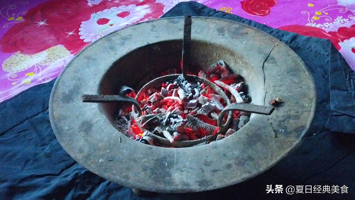 齐齐哈尔满族杀猪菜,舌尖上的美食满族杀猪菜