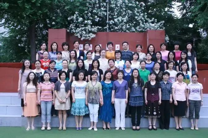 上海虹口双轨制学校,虹口乡九年制学校简介