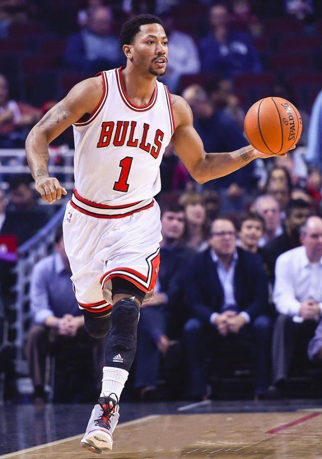 罗斯梦回巅峰时穿的什么鞋,罗斯取得mvp穿的是什么球鞋