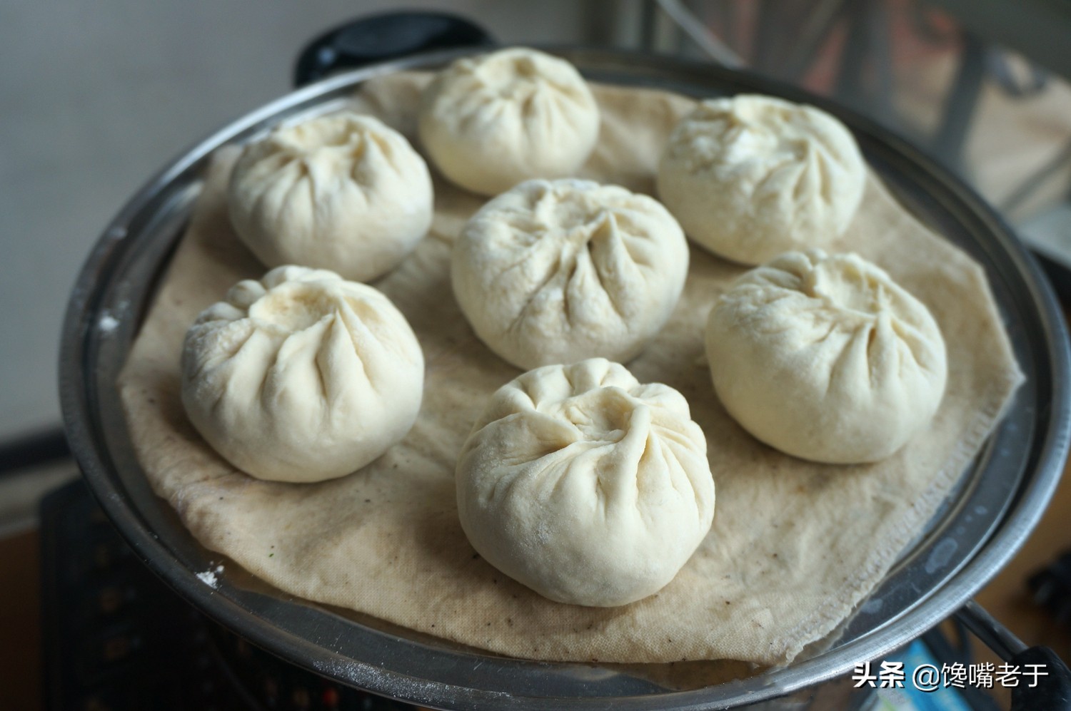 蒸包子是冷水蒸还是开水蒸包子,蒸包子是用冷水蒸好还是开水蒸好