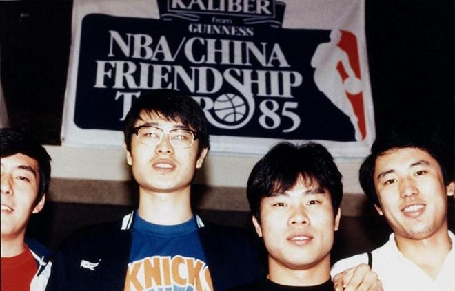 男篮曾逼FIBA修改规则，3中锋齐聚NBA，最近13年却只能依靠易建联