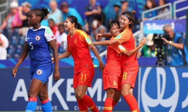 足协罚单引热议,中国足协宣布重奖女足