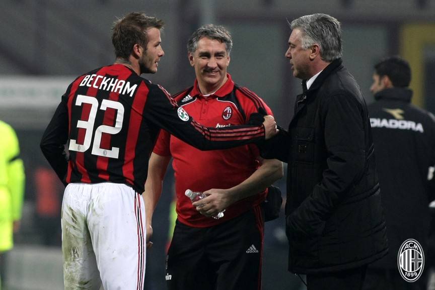 八年的美好,镌刻下永远的红黑色彩