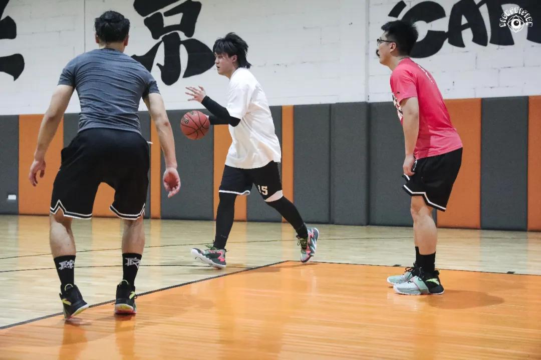 无论是打球还是穿鞋,你都「要疯」一点|KVSN众测