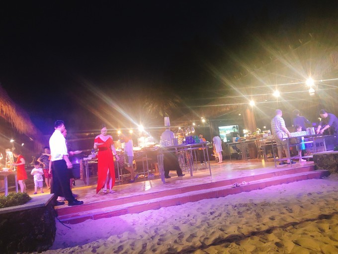 海南冲浪旅游攻略,海南万宁日月湾冲浪攻略