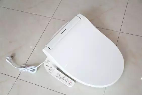松下智能马桶盖暖风口清洗,松下智能马桶盖清洁保养