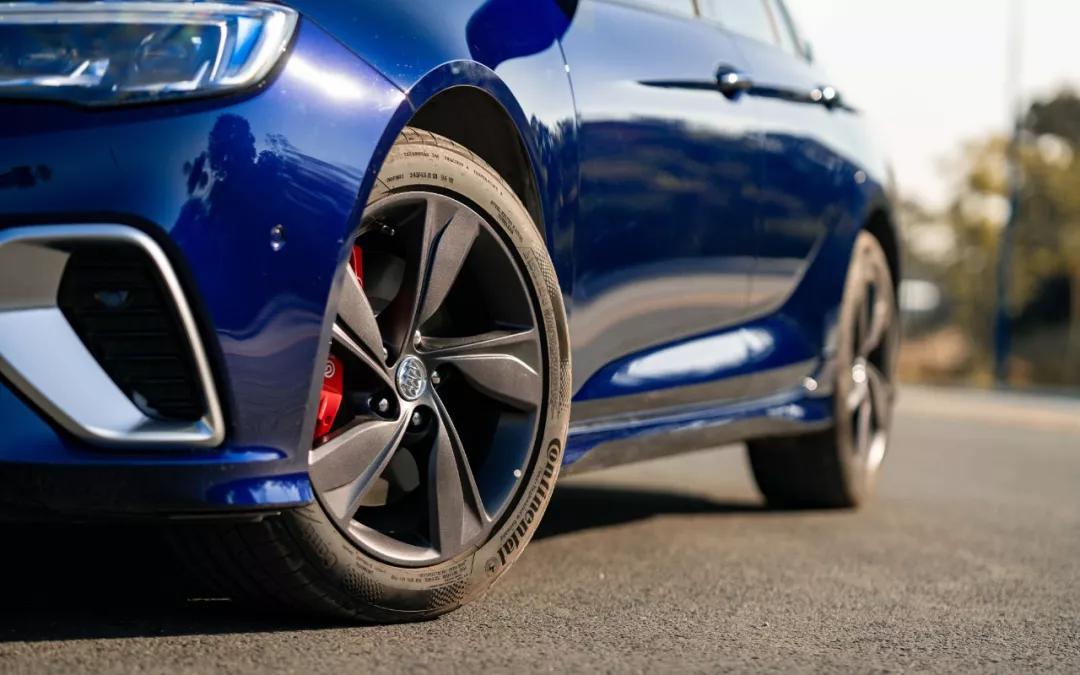 君威gs适合入手吗,小白买车速腾和君威建议买哪个