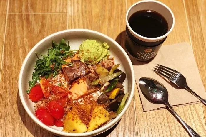 今天愉快地减肥了吗，为你送上魔都“吃草”地图！