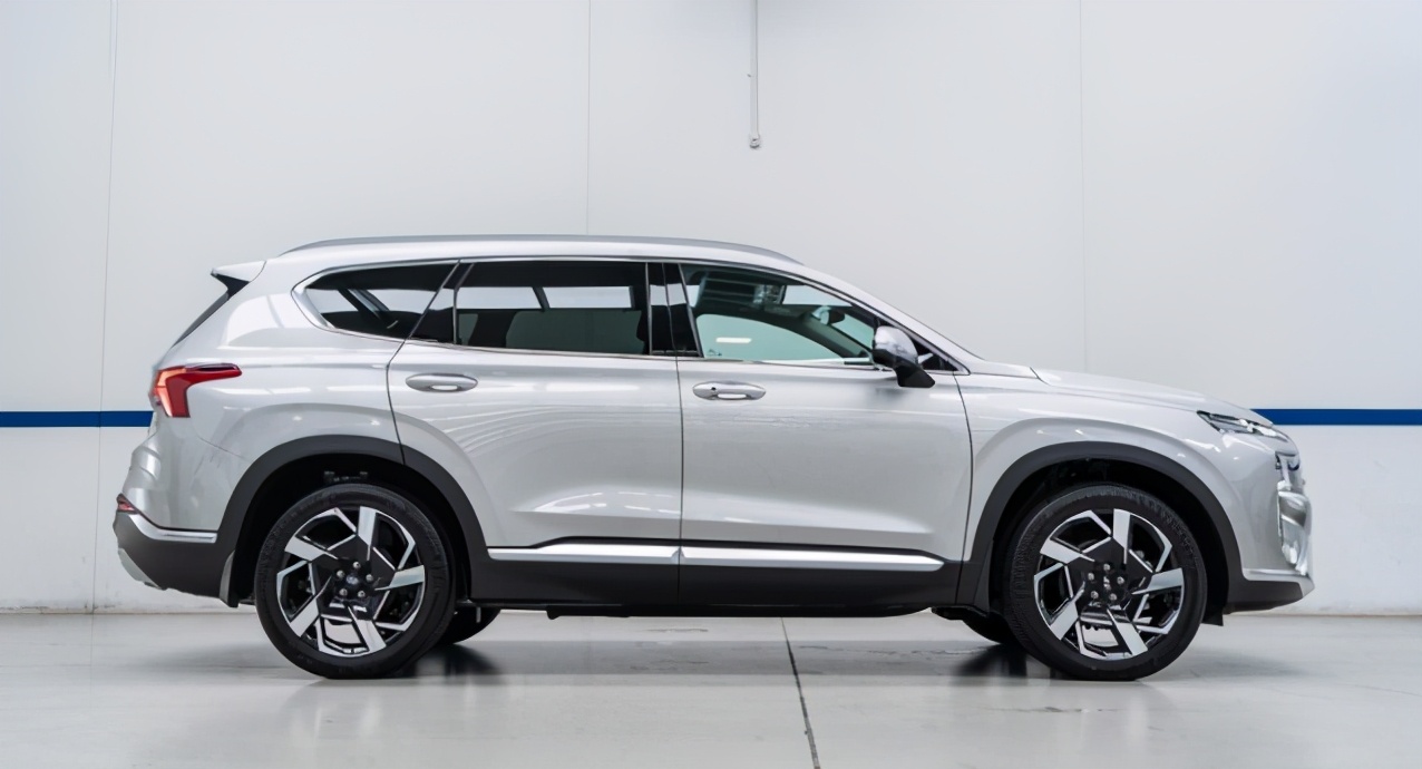 2010现代圣达菲2.4排量7座,现代圣达菲2.7图片