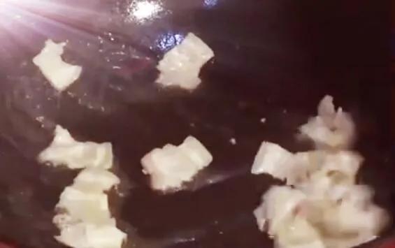 豆干炒肉脂肪含量高吗,饭店豆干炒肉怎么那么好吃