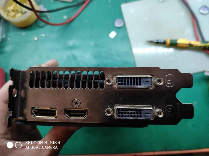 大神们来看看我的显卡是不是烧了,技嘉显卡目前有没有问题