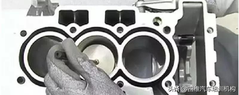 三缸发动机的优缺点,三缸和四缸汽油机的优缺点