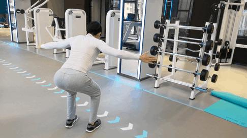 一招改善圆肩驼背头前倾,圆肩驼背矫正最有效方法坐着